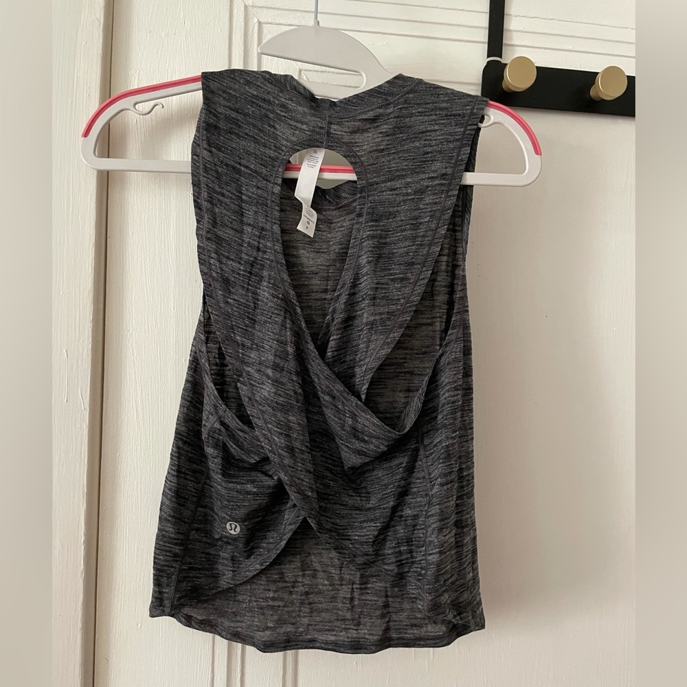Lululemon crop tank